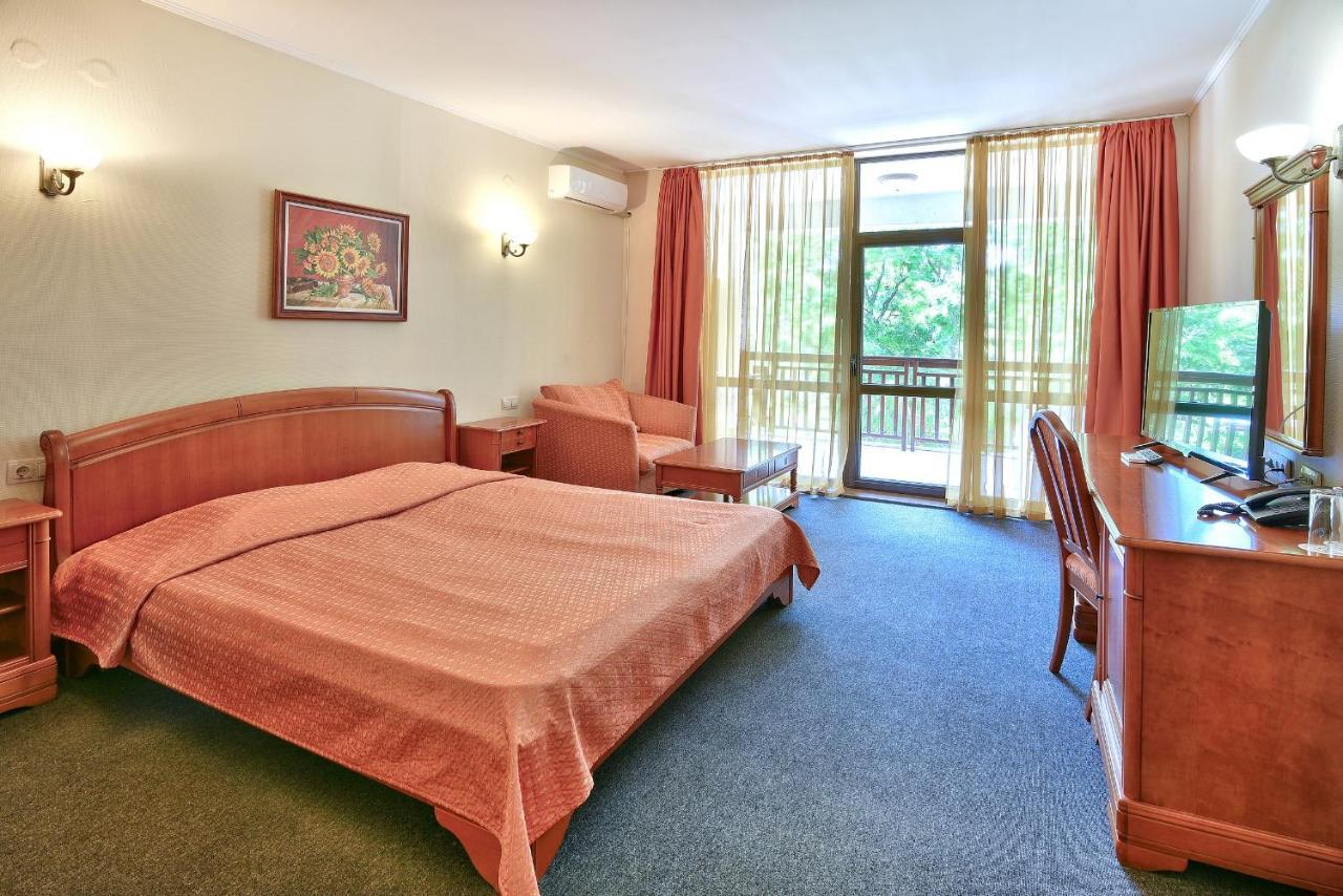 Estreya Residence Hotel And Spa Saints Constantine and Helena Exteriör bild