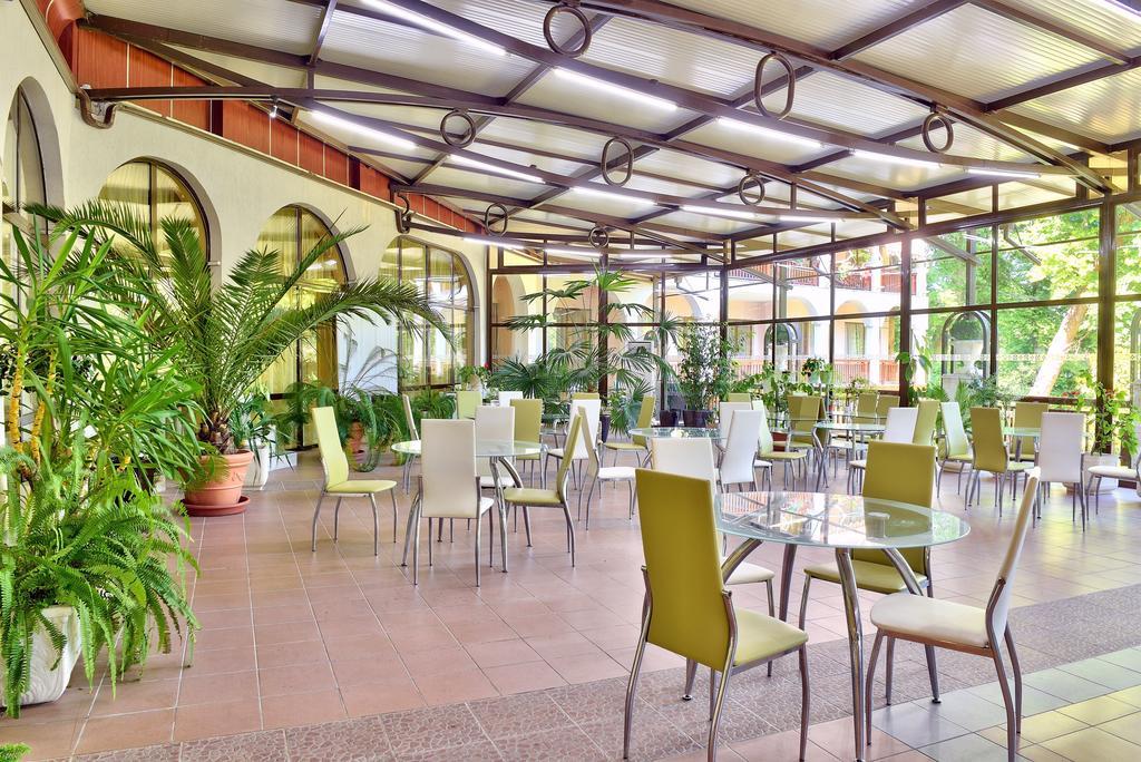 Estreya Residence Hotel And Spa Saints Constantine and Helena Exteriör bild